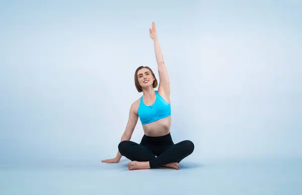 Volledige Lichaamslengte Vrolijkheid Schot Atletische Sportieve Vrouw Doet Gezonde Meditatieve — Stockfoto