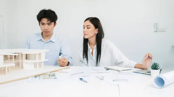 Professional Male Engineer Measure House Model Using Ruler While Beautiful — Stock Photo, Image