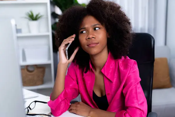 African Woman Talking Coworker Friend Phone Looking Screen Happy Face — Stock Photo, Image