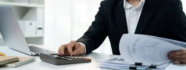 Corporate Accountant Use Calculator Calculate Maximize Tax Refunds Improve Financial — Stock Photo, Image
