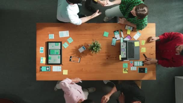 Üst Düzey Geliştirici Tasarımcı Görüşü Toplantıda Sıkışıyor Yazılım Geliştirici Sıkışması — Stok video