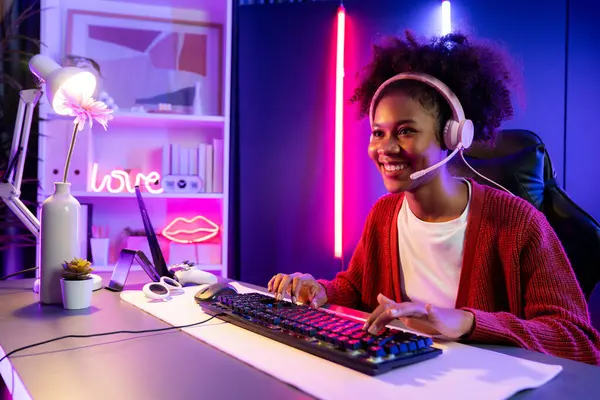 African American Girl Streamer Playing Online Fighting Esport Skilled Team — Stock Photo, Image