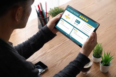 Şirket işleri için mod bilgisayar yazılımının müşteri deneyimi ve gözden geçirme analizi