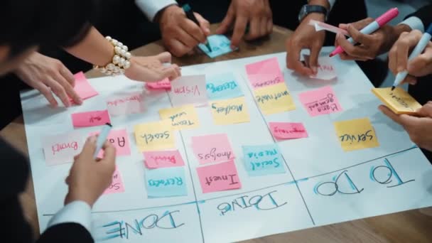 Close Professional Business Team Hands Writing Putting Sticky Note Scrum — Stock Video