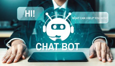 Al Chatbot akıllı dijital müşteri hizmetleri uygulaması konsepti. Bilgisayar ya da mobil aygıt uygulaması kullanılıyor. Yapay zeka sohbet botu otomatik olarak çevrimiçi iletiye cevap veriyor.