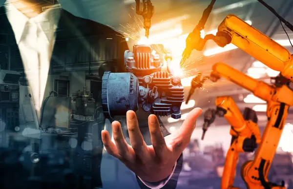 Xai機械化された産業ロボットアームおよび工場労働者の二重露出 産業革命と自動化された製造プロセスのためのロボット技術の概念 — ストック写真
