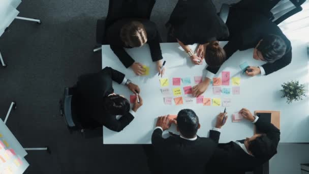 Κάτοψη Της Έξυπνης Επιχειρηματικής Ομάδας Σχεδιασμό Στρατηγική Μάρκετινγκ Στην Αίθουσα — Αρχείο Βίντεο