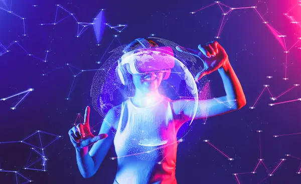 Kvinnliga Stå Cyberpunk Neon Ljus Bära Vit Headset Och Tank — Stockfoto