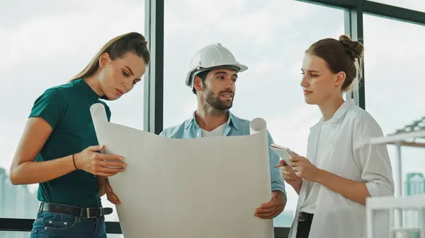 Professional Architect Engineer Team Talking Sharing Brainstorming Design While Manager — Stock Photo, Image