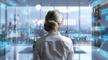 Finansal danışman veya tüccar BI ticari istihbarat veri tablosu ve grafik gösterge paneli ile çalışarak pazarlama stratejisi araştırması için karar veriyor..