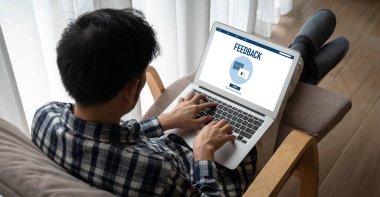 Müşteri geribildirim ve şirket işleri için mod bilgisayar yazılımı analizi