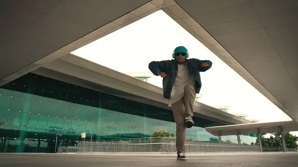 Motion Shot Happy Hipster Practice Boy Dance Stylish Cloth Building —  Fotos de Stock
