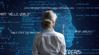 Üst düzey kadın programcı yapay zeka güdümlü pazarlama çözümleri için LISP Açık Robot Hologramı aracılığıyla yazılım analiz ediliyor.