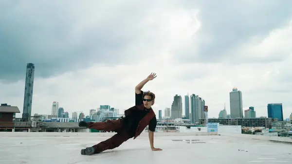 Motion Shot Boy Dance Performance Professional Street Dancer Rooftop Sky —  Fotos de Stock