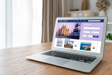 Model arama ve seyahat planlama için internet sitesi uçuş, otel ve tur rezervasyonları için anlaşma ve paket sunuyor