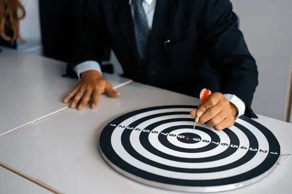 Líder Negócios Apontando Para Alvo Missão Conceito Desafio Bullseye Marketing — Fotografia de Stock