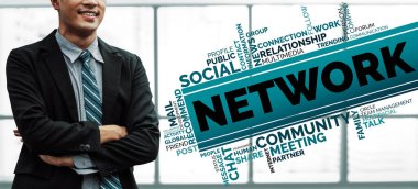 İnsan Kaynakları İşe Alma ve İnsan Ağı Konsepti. Modern grafik arayüzü profesyonel eleman alımını ve personel arayışını gösteriyor. uds