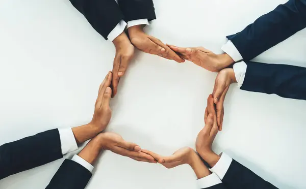 Geschäftsleute Arbeiten Geschäftliche Synergien Und Zusammenarbeit Zusammen Schließen Sich Hand — Stockfoto