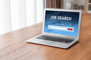 Çalışanların işe alım İnternet ağındaki iş fırsatlarını araması için mod web sitesinde online iş araması