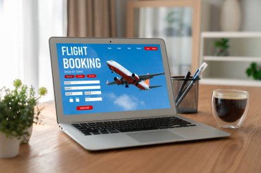 Online uçuş rezervasyon sitesi mod rezervasyon sistemi sağlar. Seyahat teknolojisi kavramı .