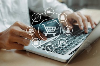 Müşteri çevrimiçi platform seçerek hologram grafik arayüzü kontrol cihazını aç. Akıllı tüketici dokunmatik aygıtı. Nakitsiz teknoloji alışveriş envanteri kullanarak e-ticaret uygulaması aç. Siber Nakit.