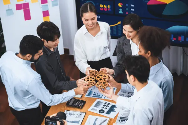 Kontorsarbetare Med Kugghjul Som Enhet Och System Lagarbete Företagets Arbetsplats — Stockfoto