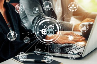 KPI İş Konsepti Performans Göstergesi - KPI yönetimi için iş hedefi değerlendirme sembolleri ve analitik numaralar gösteren modern grafik arayüzü. uds