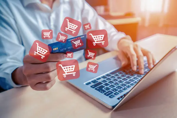 Elegant Customer Hold Credit Card Hologram Interface Choose Online Platform — Stock Photo, Image