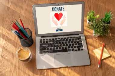 Çevrimiçi bağışta bulunma platformu insanlara internet üzerinden transfer etmeleri için modem para gönderme sistemi sunuyor