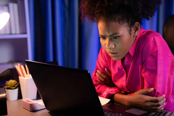 African Woman Businesswoman Blogger Wearing Pink Shirt Serious Face Looking — Stock Photo, Image