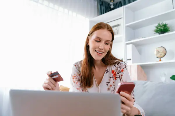 Young Happy Woman Buy Product Online Shopping Home While Ordering — Stock Photo, Image