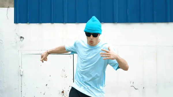 Motion Shots Van Jeugdige Hipster Bewegend Levendige Groove Straat Kaukasische — Stockfoto