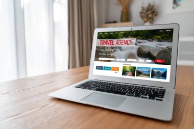 Model arama ve seyahat planlama için internet sitesi uçuş, otel ve tur rezervasyonları için anlaşma ve paket sunuyor
