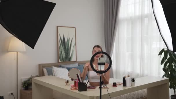 Young Woman Making Beauty Cosmetic Tutorial Video Content Social Media — Stock Video