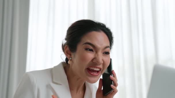 Young Asian Businesswoman Celebrate Big Sales Successful Business Campaign Triumphant — Stock Video
