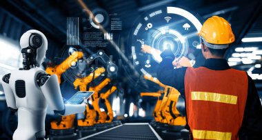 XAI Mekanize Endüstri Robotu ve insan işçileri gelecekteki fabrikada birlikte çalışıyorlar. Sanayi devrimi ve otomasyon üretim süreci için yapay zeka kavramı.