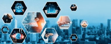 İletişim teknolojisi, akıllı bağlantı IOT ve insan ağ teknolojisi kavramı. Güvenli internet ağına ve bulut hesaplama sunucularına bağlanmak için bağlantı aygıtı kullanan insanlar
