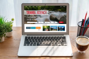 Model arama ve seyahat planlama için internet sitesi uçuş, otel ve tur rezervasyonları için anlaşma ve paket sunuyor