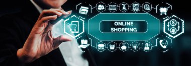 Çevrimiçi alışveriş ve İnternet Para Ödeme İşlem Teknolojisi. Modern grafik arayüzü, müşterilerin internet sitesinden ürün alıp online transferle ödeme yapacakları e-ticaret perakende mağazasını gösteriyor. uds