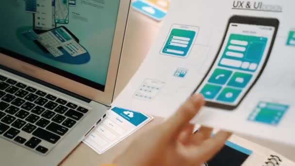 Panorama Video Start Utvecklare Eller Företagets Anställd Med Hjälp Laptop — Stockvideo