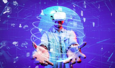 Küresel ağ bağlantısını kurmak için VR gözlüğü kullanan zeki bir adam. Görsel gerçeklik kulaklığı takarak küresel bulut hesaplama sunucusu ya da yazılımı olan mutlu bir adam. Sapma.