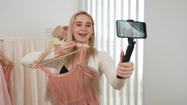 Young Social Medial Content Creator Woman Make Fashion Video Using — Stock Video