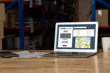 Ürün nakliyesi ve teslimatı için e-ticaret ve mod çevrimiçi iş izleme sistemi