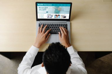 Kolay form doldurma için sağlık sigortası web sitesi mod kayıt sistemi