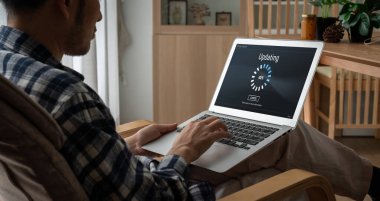 Aygıt yazılım güncellemesi için bilgisayarda yazılım güncellemesi