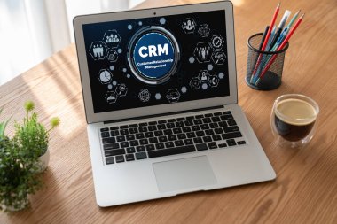 CRM işletme ve işletme için modern bilgisayarda müşteri ilişkileri yönetim sistemi