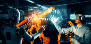 MLP Mekanize Endüstri Robotu ve insan işçileri gelecekteki fabrikada birlikte çalışıyorlar. Sanayi devrimi ve otomasyon üretim süreci için yapay zeka kavramı.