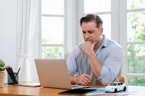 Businessman Struggle Solve Work Problem Home Using Laptop Sitting His — Stock Photo, Image