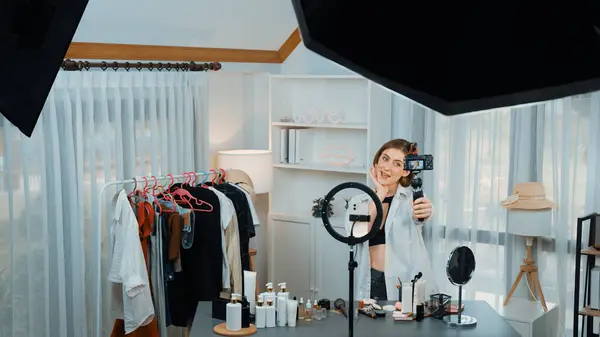 Woman Influencer Shoot Live Streaming Vlog Video Review Clothes Prim — Stock Photo, Image
