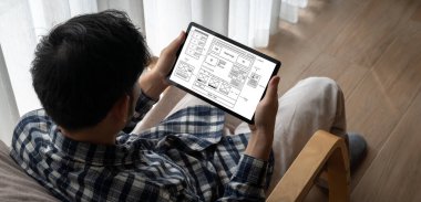 Web sitesi tasarım yazılımı çevrimiçi perakende ticaret ve e-ticaret için model şablonu sağlar